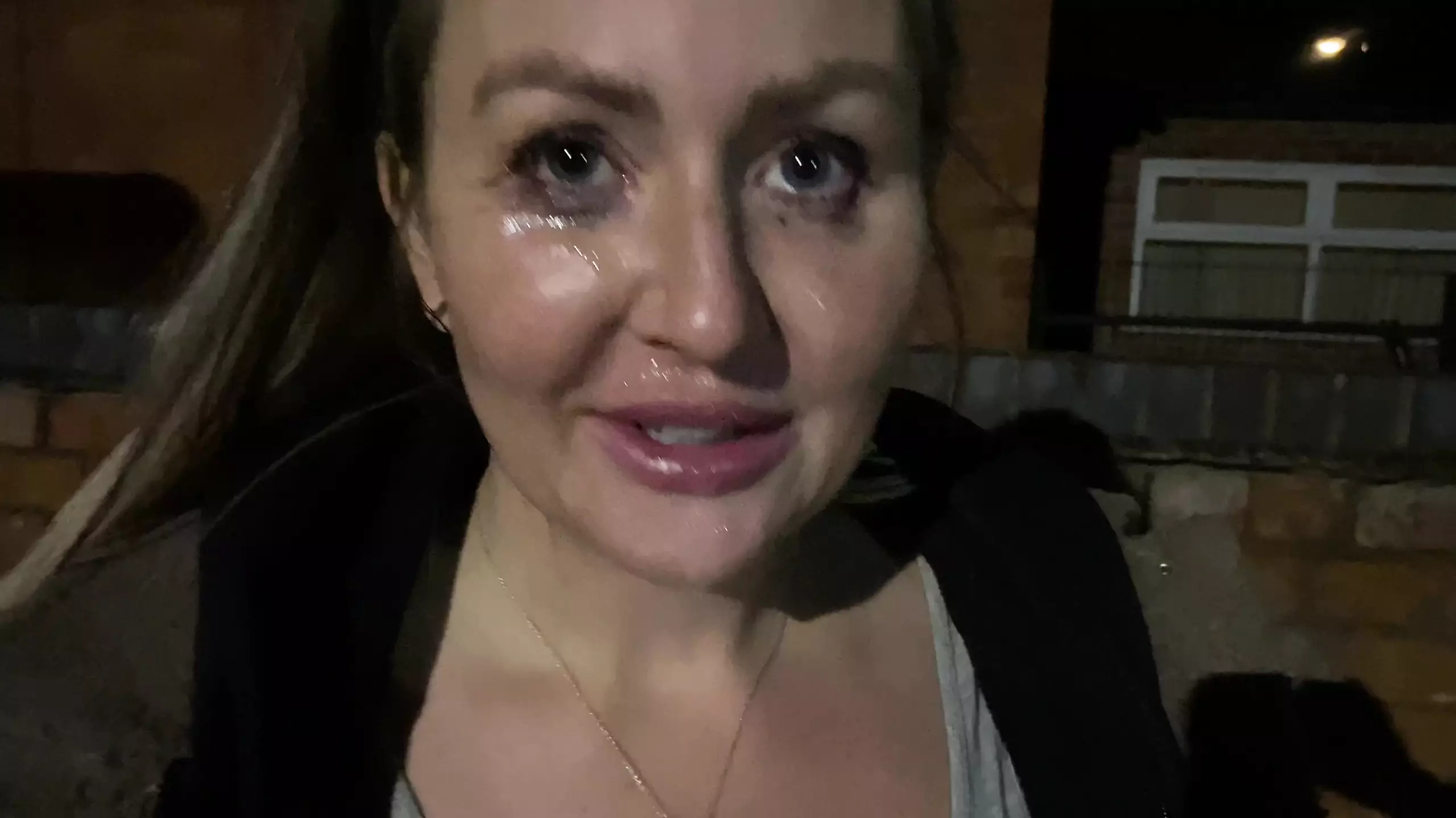 A public cum walk - порно видео